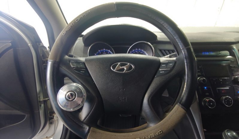 2013 Hyundai YF Sonata full