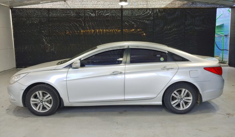 2013 Hyundai YF Sonata full