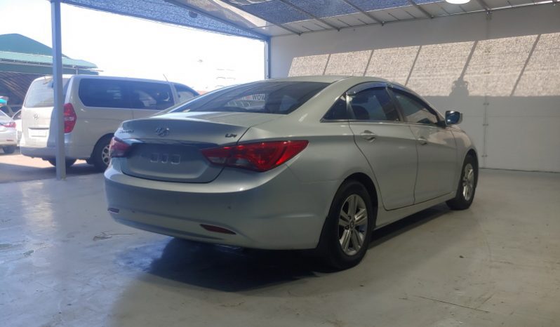 2013 Hyundai YF Sonata full